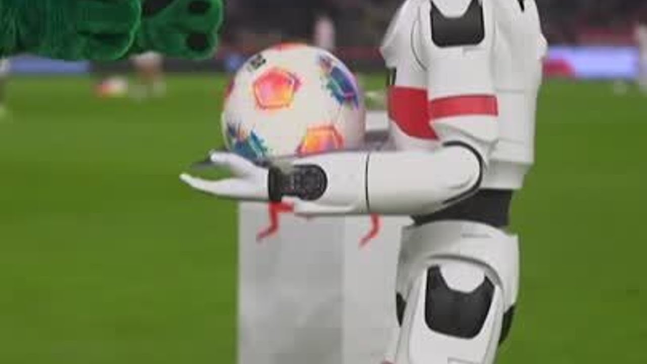 Robo-Balljunge in Stuttgart?!? 🤯