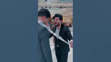 شوف اخوان العريس شو ساوو جابو اطول قلاده من المصاري خياي زلمه ومو حجي ڤيدا 