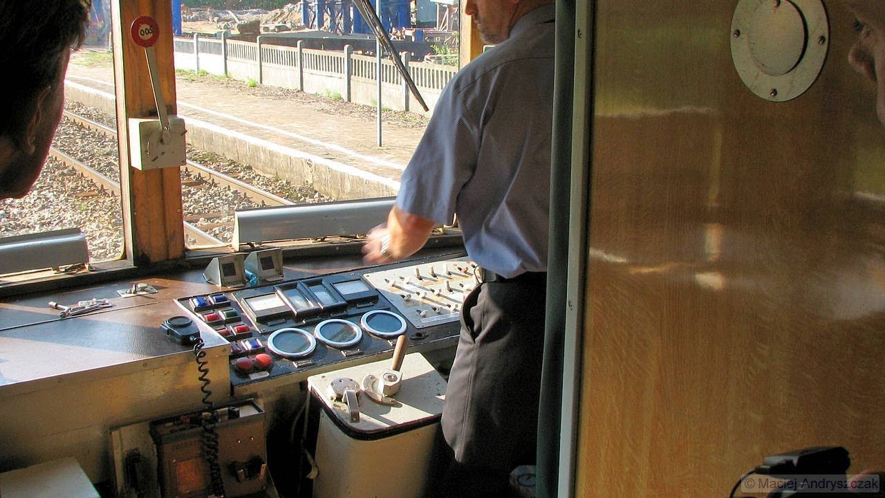 [20120623][IMP][PKP] O krok od tragedii. Wiaduktu S7 zawalił się na nasz tor !!! Scyzoryk część 1