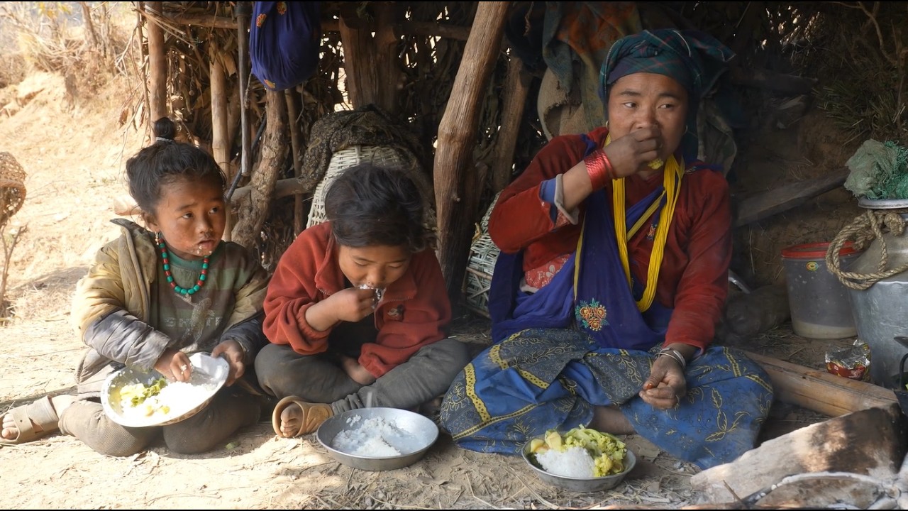 Cooking pumpkin and potato curry in the village shed ll Rural village life