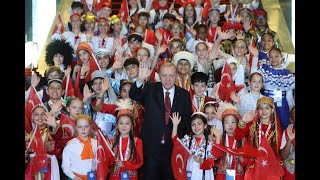 Cumhurbaşkanımız Erdoğan, Türk Dünyası Çocukları ve TRT Çocuk Şenliği Konuk Çocukları ile buluştu