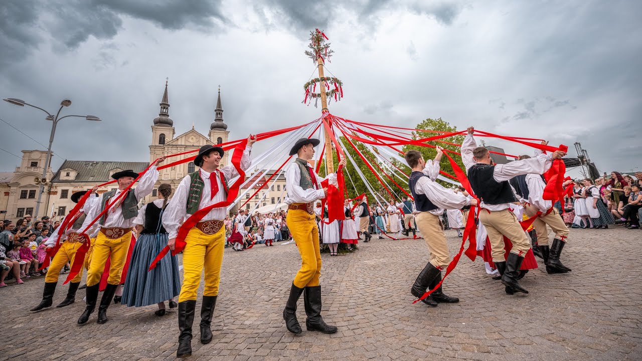 Zaplétání Máje 3.5.2025, Jihlava (pohled ze země)
