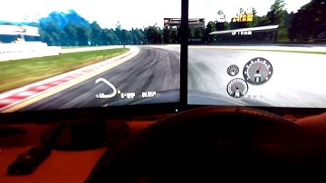 Need for Speed: SHIFT 2 Gameplay - dual screen mode