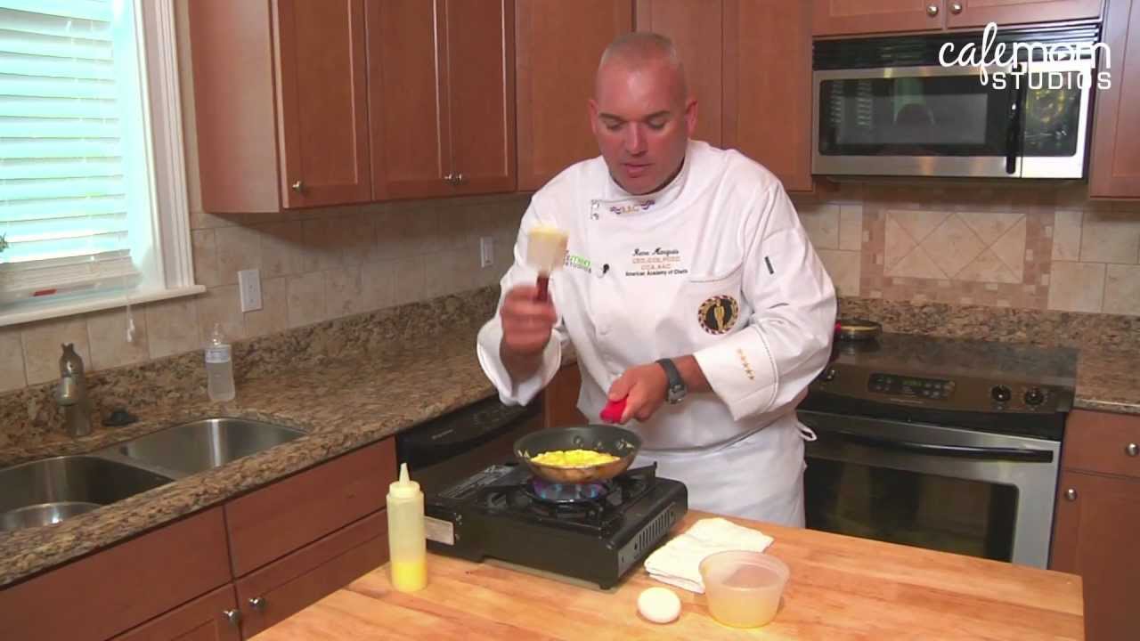 How to flip an omelette  Egg Recipes – British Lion Eggs