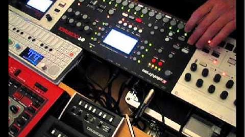 Dataline - I Only See Red.. Elektron Trinity performance