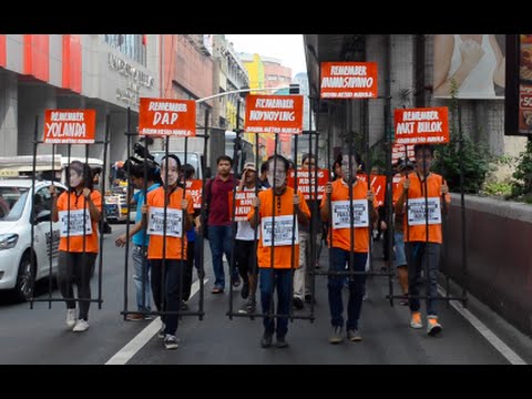 Militant group stages 'Walk of Shame' protest vs Aquino gov't