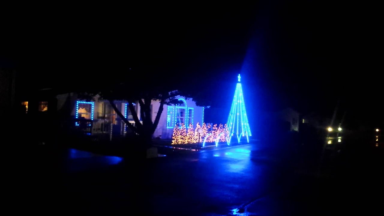 Christmas music set to lights Newport, Oregon YouTube