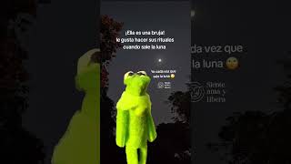 A ti también te gusta contemplar la luna? #meme #humor #humormemes #luna #ritual #fyp #shorts