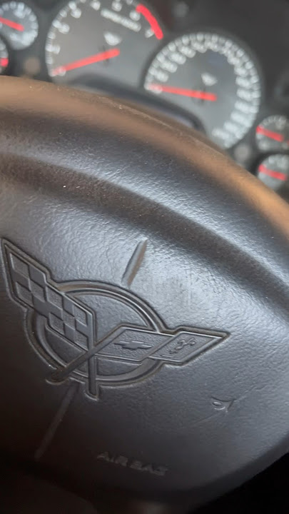 C5 corvette with power acoustik cp-71w radio installed with no modifications, apple car play and nav