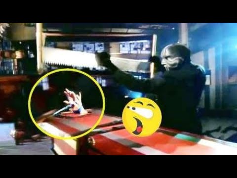 女助手棺材切割魔术揭秘：失误即死亡！我的亲娘啊！