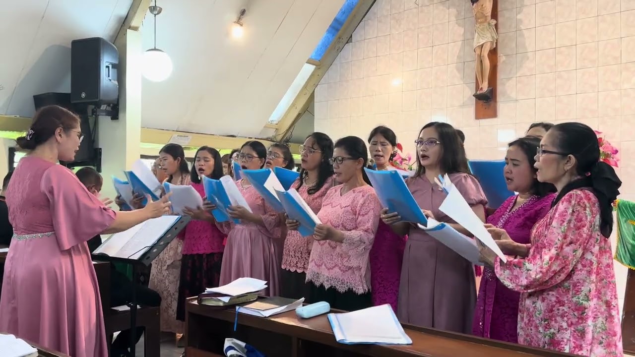 TUHAN SELALU MENOLONGKU by GKPI BANDUNG BARAT