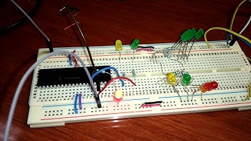 Microcontroladores practica 3 "semaforo"