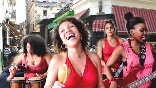 Música cubana para bailar. Imagen Son en vivo Bar la Dichosa, Havana Cuba Como te amo yo. chords