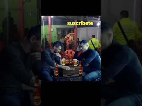 MESSI Y CR7 escuchando jj con unas bielas
