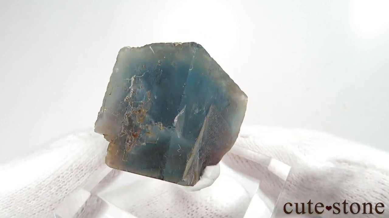ドイツ Hesselbach Mine産 ブルーフローライトの原石 No.3