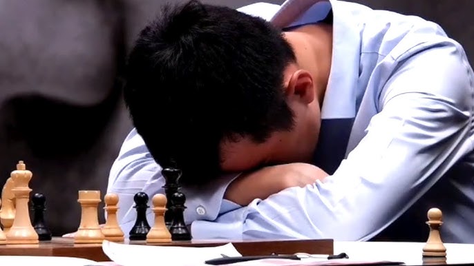 Visão  Ding derrota Nepomniachtchti e é o primeiro chinês campeão