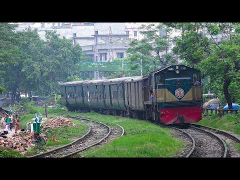 ৯ বছর পূর্বে ভিডিও করা বন্ধ হয়ে যাওয়া ইশাখান এক্সপ্রেস ট্রেন || Ishakhan Express Train 9 years ago