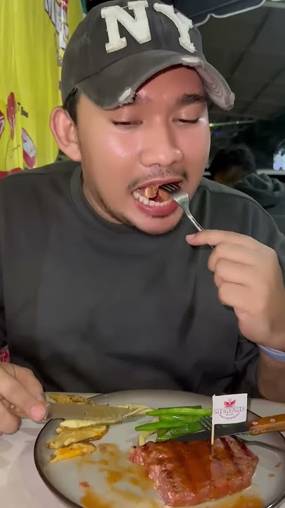 MAKAN STEAK PREMIUM DIPINGGIR JALAN | Abyan Calief #shorts