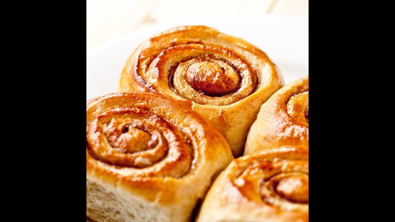 Cinnamon Rolls with Cream Cheese Frostin