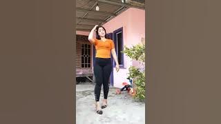 PARGOY Bunda cantik legging ketat mengkilap ,#tebal #beautiful#pargoy #pargoyviral#mengkilap#belahan