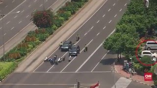 [EKSKLUSIF] Video Pelaku Serangan Thamrin Tembaki Polisi