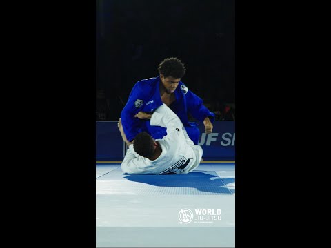 @jansengomesbjj is the 2026 Medium-Heavy World Champion and is now a 3X World Champion!
