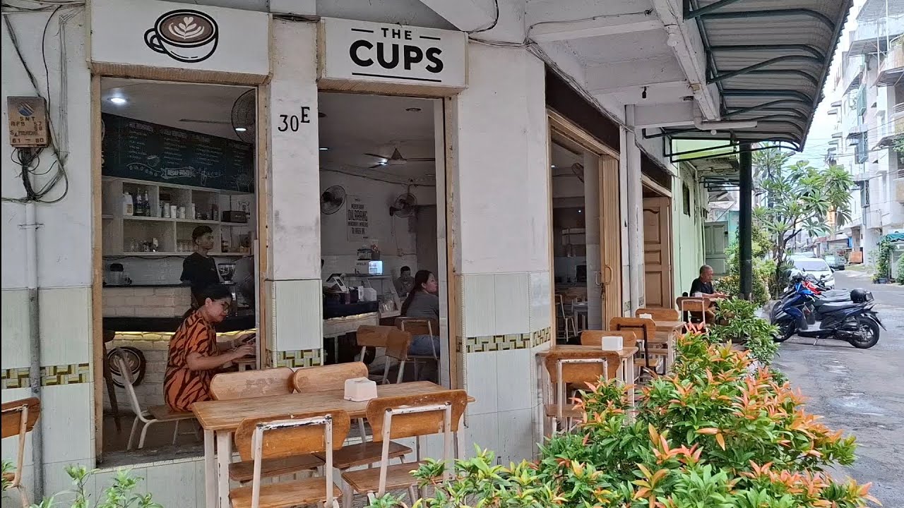 Selain Ngopi, Makananya Pun Banyak Pilihan & Rasanya Sodap Coy👍👍👍 THE CUPS
