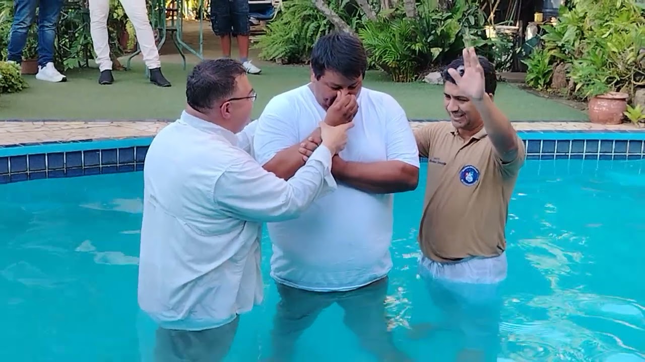 Nuevo nacimiento de nuestro hermano Cristian Vega. Bautizado en el nombre de Cristo Jesús. 