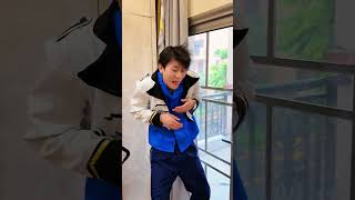 Thumbnail for 王子碰什么都触电 #cosplay#shorts #艾莎