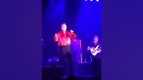 Engelbert Humperdinck "Bridge Over Troubled Water"