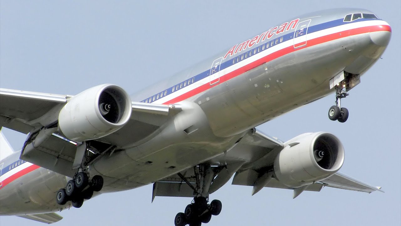 American Airlines Rolls Out the New Boeing 787 Dreamliner American Airlines Rolls Out the New Boeing 787 Dreamliner