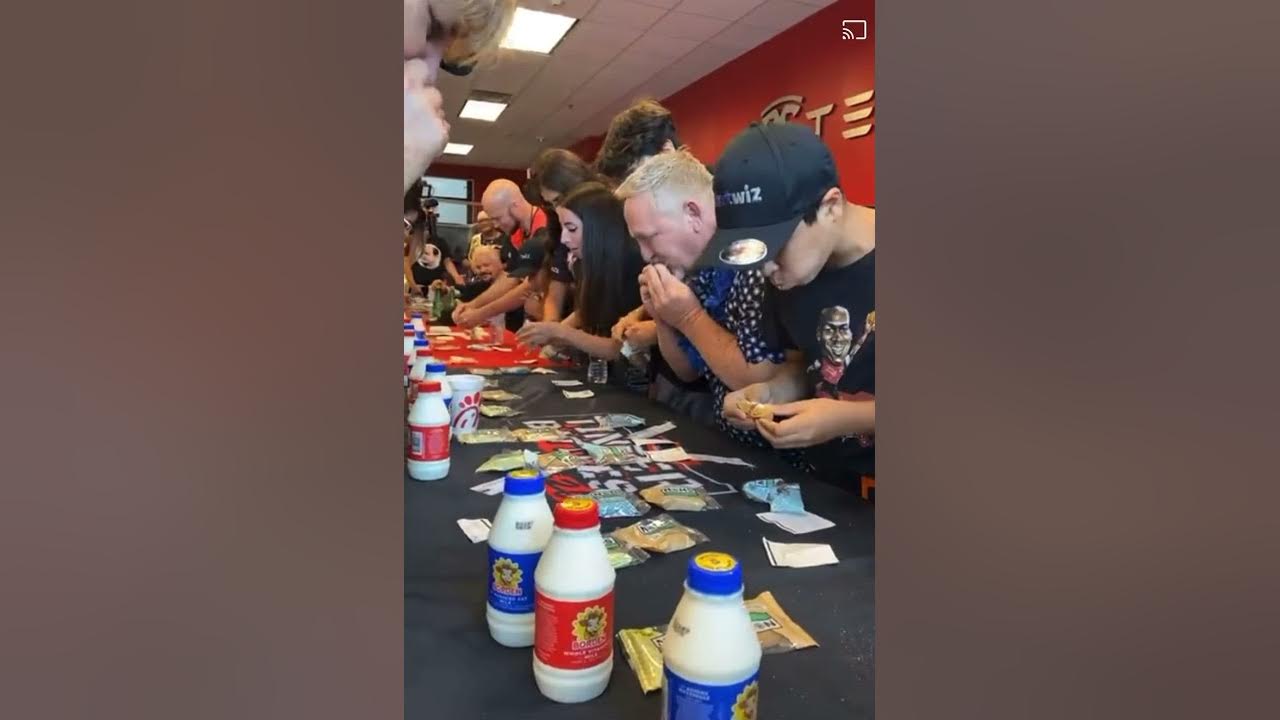 Tinter Battles Cookie Eating Contest (2021) YouTube