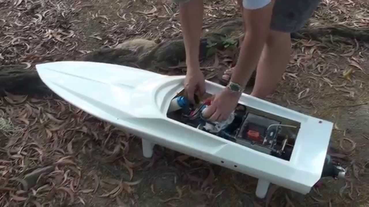 MHZ RC River Racer Jet Boat - YouTube