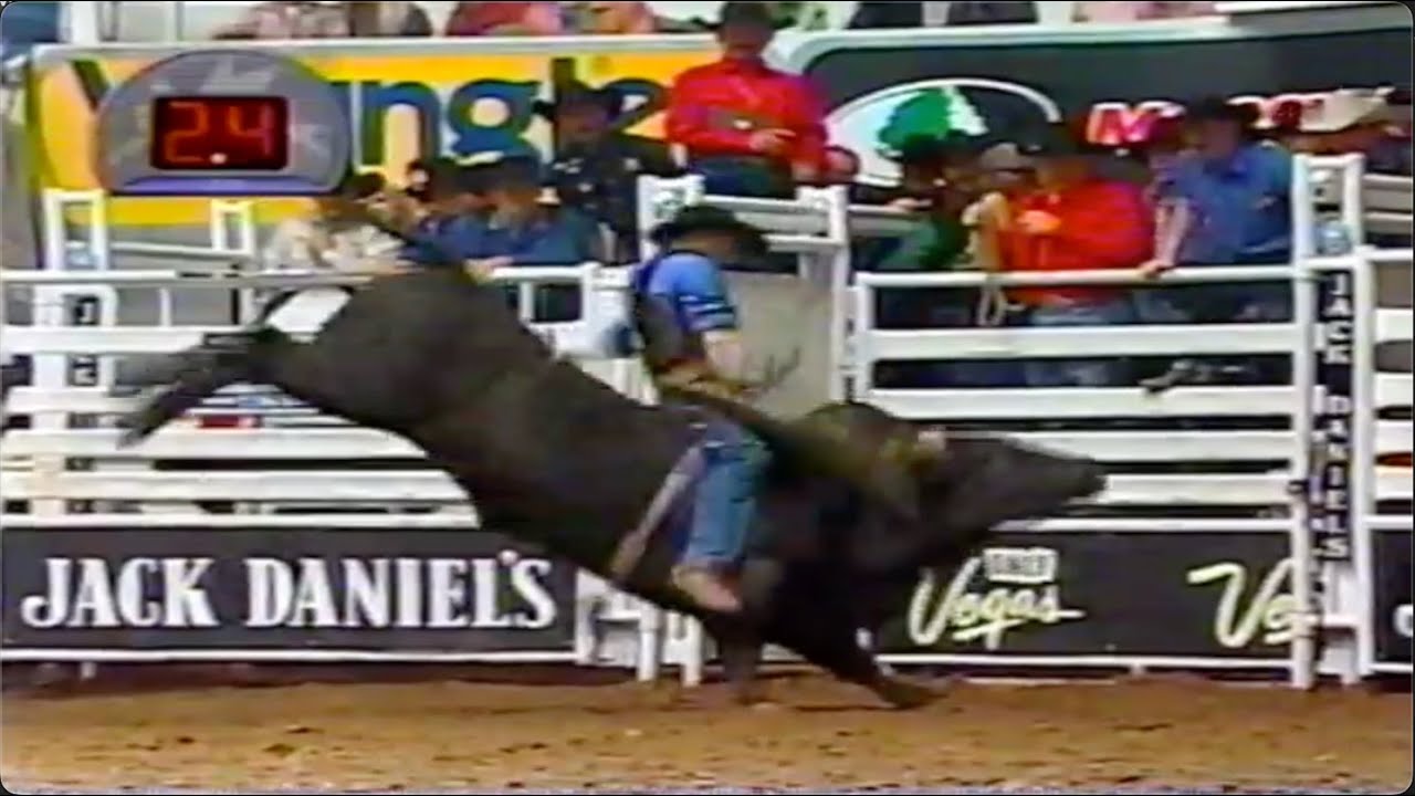 Night Life bucks Troy Dunn - 04 PBR Fort Worth