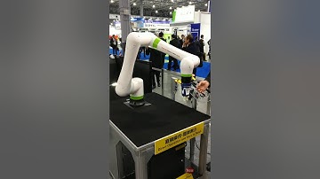 iREX 2019 - FANUC - CRX-10iA - Teach Mode and Hand Guiding