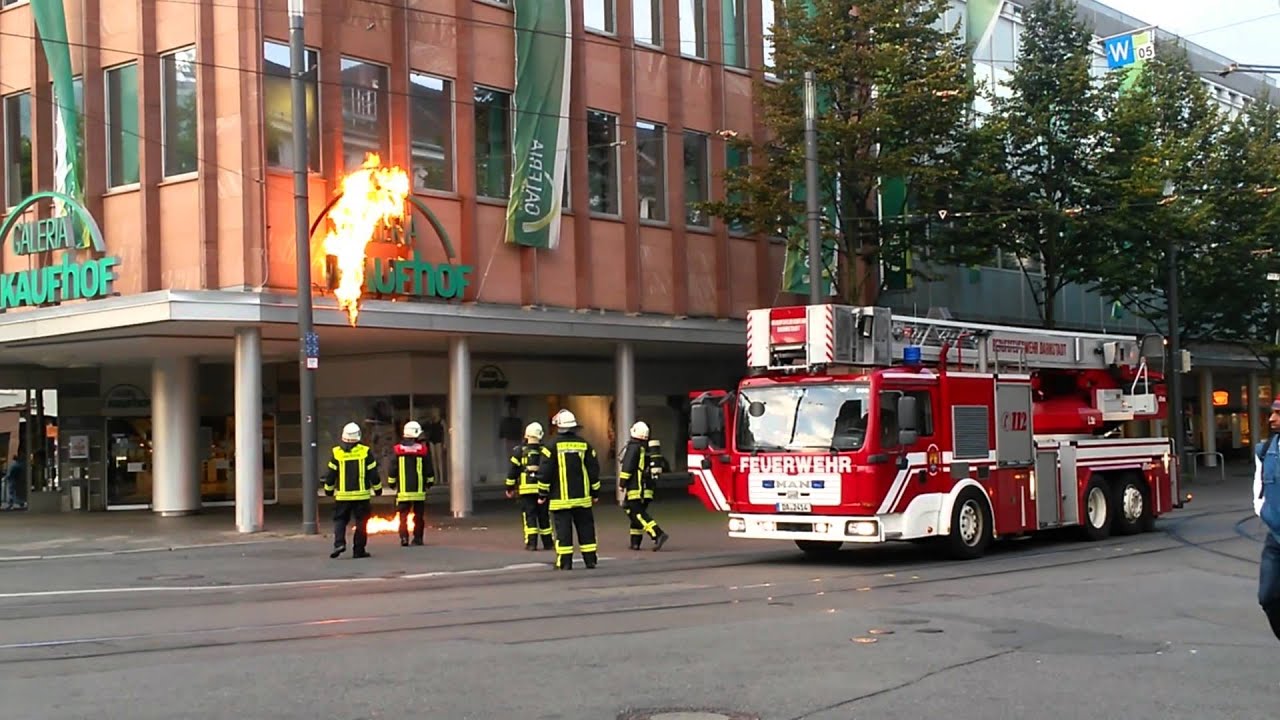 Brand Am Galeria Kaufhof Youtube
