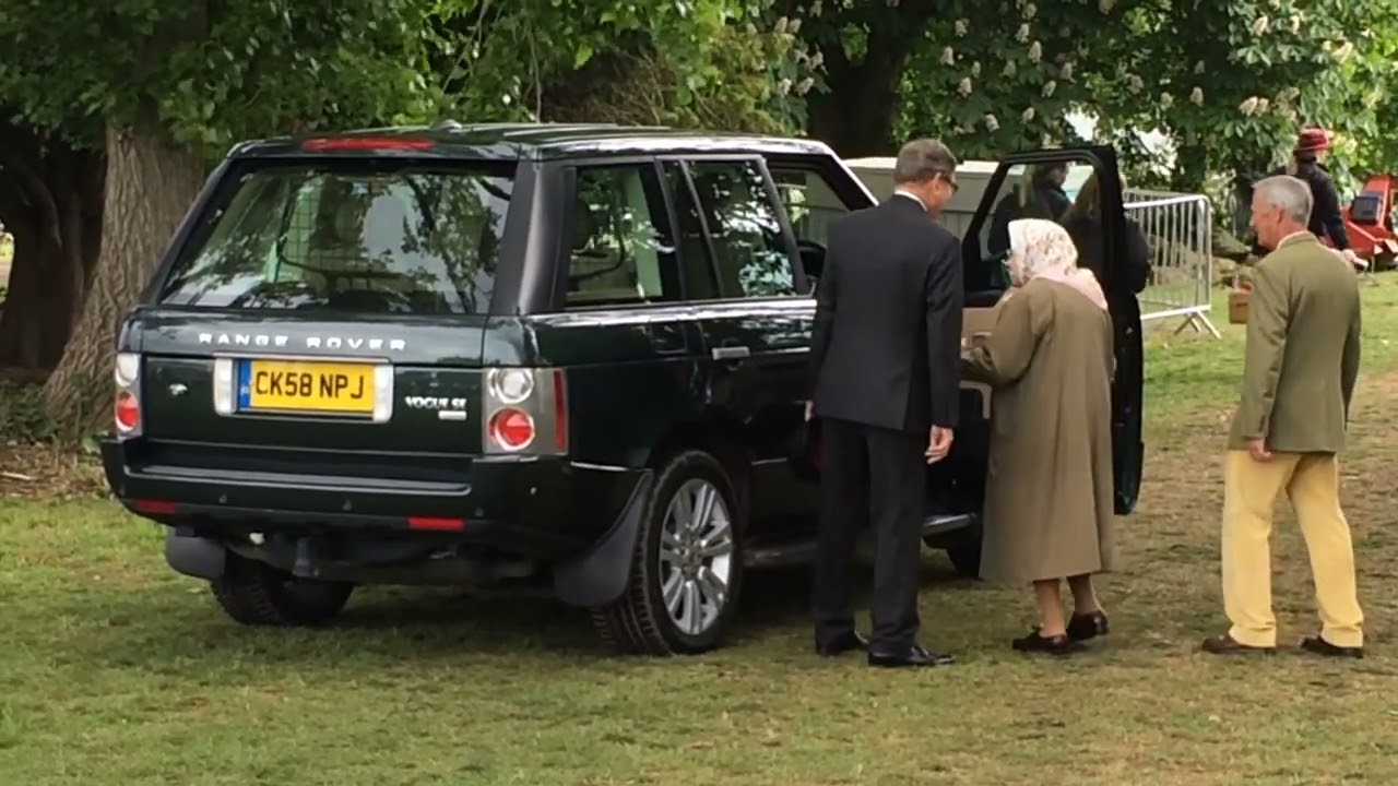 Video till Köp Drottning Elizabeths Range Rover 