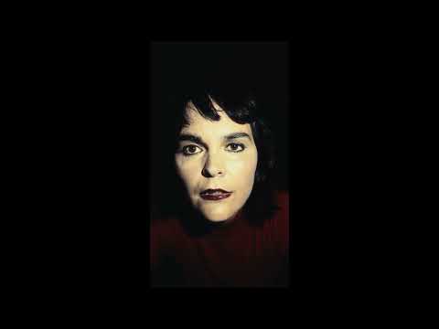 Camila Moreno - Madre Nunca Niña Siempre (VIDEO OFICIAL)
