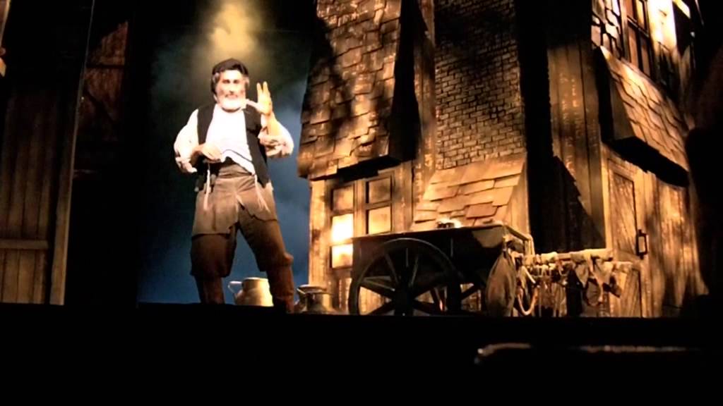 Paul Michael Glaser as Tevye in 'Fidder on The Roof' at the Festival Theatre, Edinburgh.