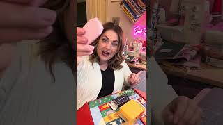 Stitch Supply Sewing Advent @StitchSupplyCo
It’s Day 20 of the Stitch Supply Co - Sewing Advent Calendar! What’s inside the box today??
🩷🧡 She Sews Seams Community:
🌐 WEBSITE - https://www.shesewsseams.com/learnmore
🛍️ STORE: https://www.shesewsseams.com/store
🪡 📕 SEWING JOURNAL: https://www.barnesandnoble.com/w/shesewsseams-sewing-journal-chelsea-swindle/1143470336?ean=9798369239889
🛒 AMAZON STOREFRONT: https://amzn.to/45Y7x7q
🧡 STUFF I USE:
🪑 Sewing Chair: https://tidd.ly/4kHZwei
🪡 Sewing Table: https://amzn.to/42DMs3z
📗 Cutting Mat: https://tidd.ly/3TDMPGm
💡 Flexible Sewing Machine Light: https://tidd.ly/44MFk50
✂️ Fabric Scissors: https://www.guggenhein.com/products/super-scissors-she-sews-seams
✂️Sewing Snips: https://amzn.to/4bZtF5U
🥌 Tula Pink Oliso Iron: https://tidd.ly/4eRzjZn
🥌 Tula Pink MINI Oliso Iron https://tidd.ly/4m1GoJs
🪡 Needles: https://amzn.to/3FCzcmZ
🔗 Quilting Clips: https://amzn.to/42eItua
📏 Acrylic Ruler: https://amzn.to/4igWwVU
⚙️ Rotary Cutter Blades: https://amzn.to/442IiDw
✒️ Rotary Cutter: https://tidd.ly/40V8oWI
🥌 Mini Iron: https://www.amazon.com/dp/B0CJTDDRMN?ref=t_ac_view_request_product_image&campaignId=amzn1.campaign.2ENM76OQZEY2D&linkCode=tr1&tag=chelseaswindl-20&linkId=amzn1.campaign.2ENM76OQZEY2D_1742410583824
🧡FABRIC STORES I LOVE
Fabric Mart:
https://fabricmartfabrics.com/?sca_ref=9274644.B8CIen8huFE4PLCz
🧡 MY MACHINES:
Sewing Machine: https://tidd.ly/4mhXnHB
Serger: https://tidd.ly/3GMlq22
Coverstitch: https://tidd.ly/46wrpmj
Embroidery/Sewing Combo: https://tidd.ly/40kOsfV
Brother 1034D Serger: https://tidd.ly/4eSVq1t
🧡 Beginner Machines Under $300:
Babylock Zest: https://tidd.ly/4lGC1n9
Brother CS7000X: https://tidd.ly/44B5FEg
Singer Heavy Duty: https://tidd.ly/46dIZeA
Disclosure: this page may contain affiliate links. As an Amazon associate, I earn from qualifying purchases.
#sewingadvent #sewingsupplies #adventcalendar #rotarycutter Stitch Supply Sewing Advent @StitchSupplyCo