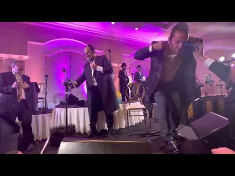 Hershy langzam on keys milich frank with sruly green singing