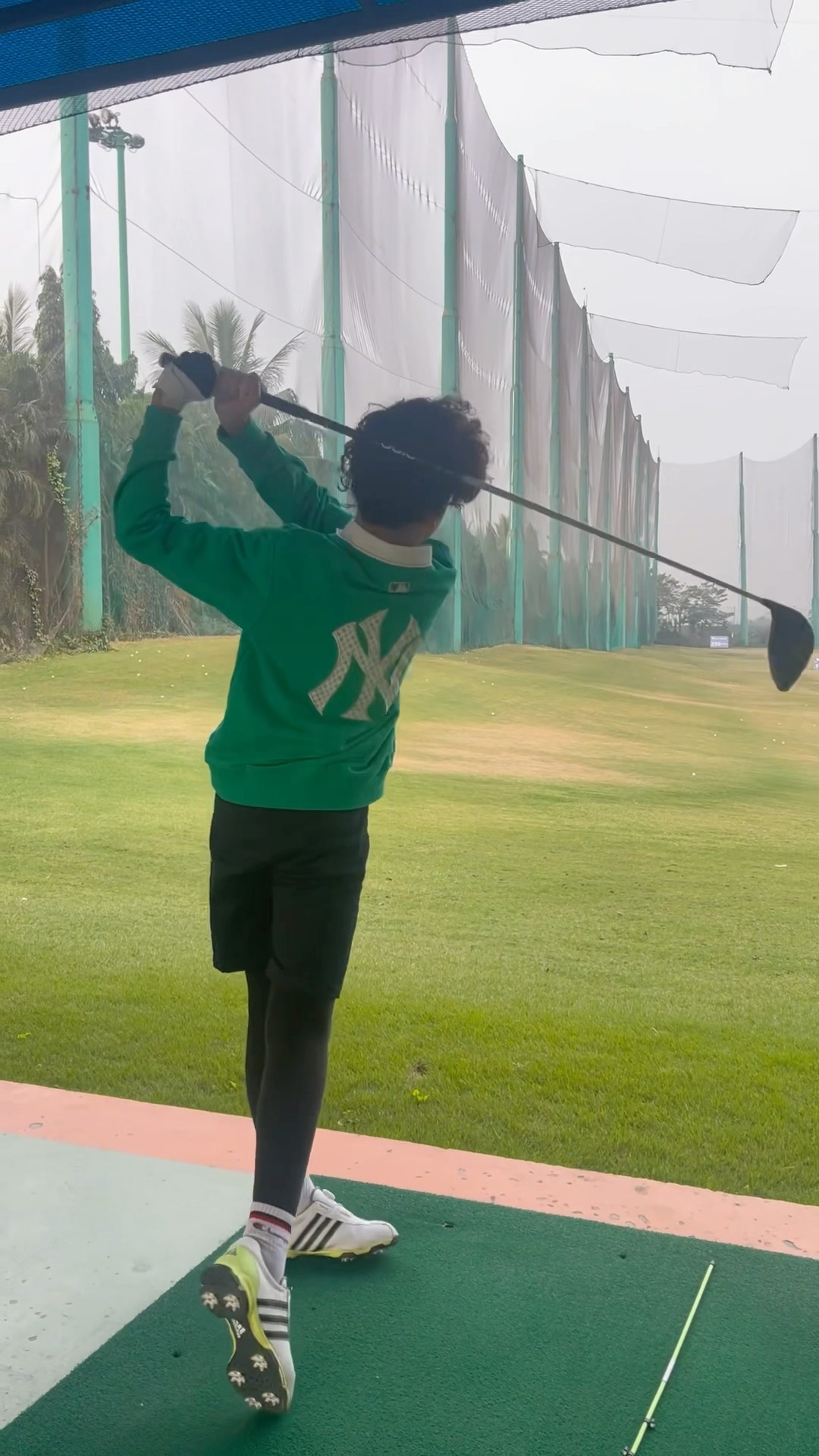 (Golf familyVN)em trai cho Anh ăn quả lừa ??#sofunny #golf #shorts