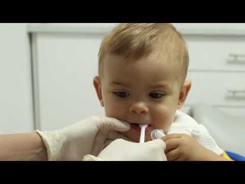 Video: Cómo Cepillar Los Dientes Para Niños Menores De Un Año