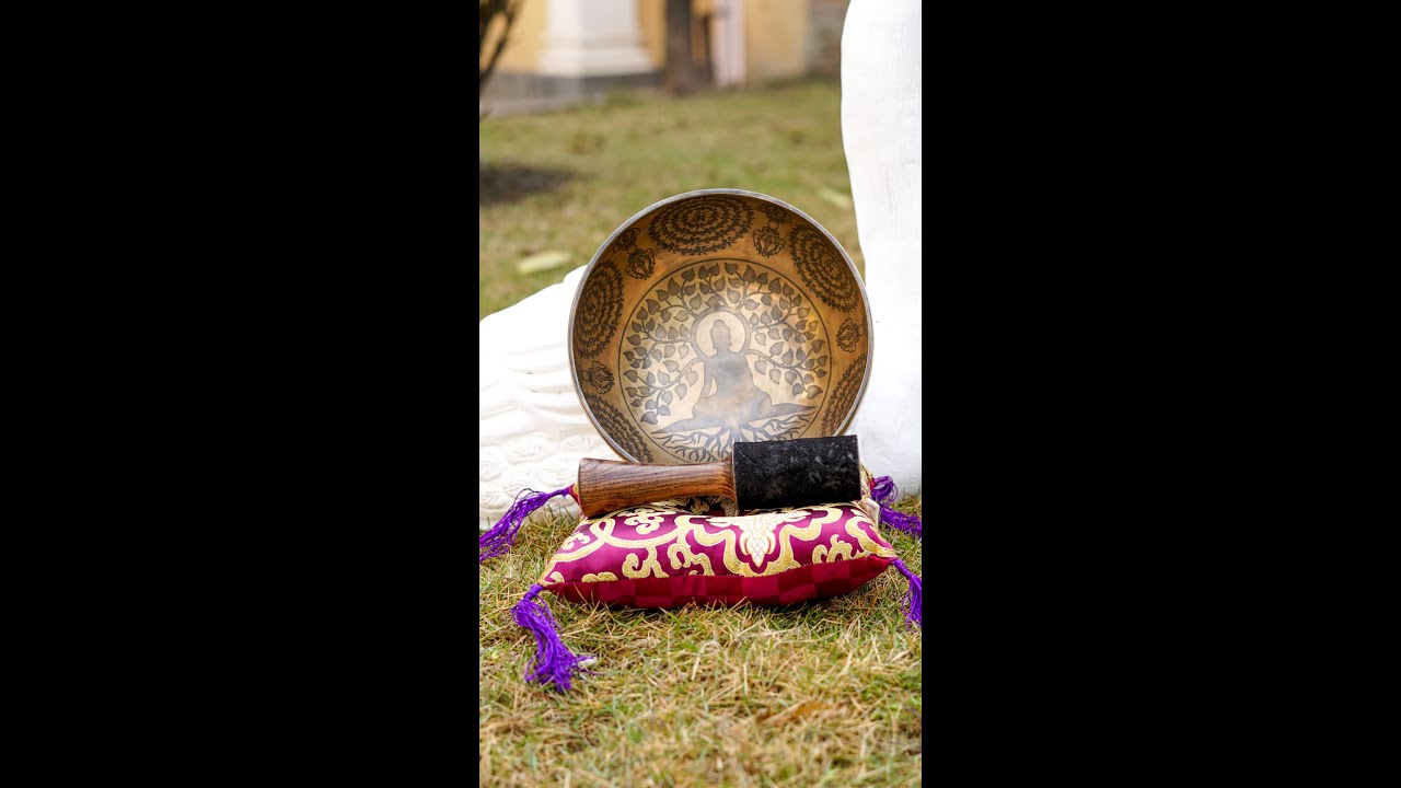 Tibetan Sound Healing Singing Bowl | Throat Chakra Healing - YouTube