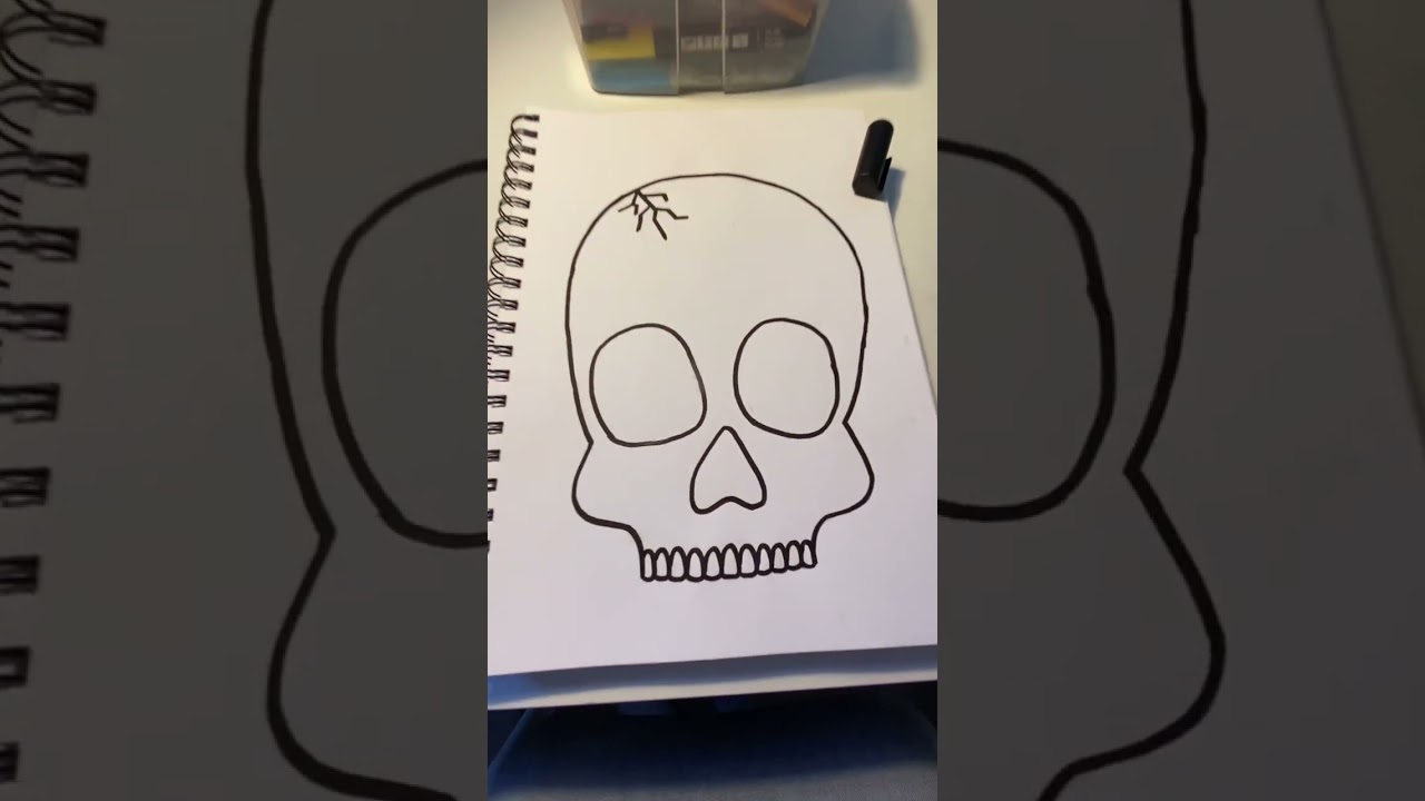 Drawing ✨GLITCH EFFECT SKULL✨ 