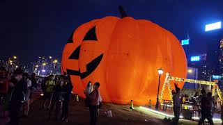 wan chai giant Halloween pumpkin Hong Kong 4K