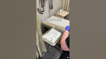 Hands-on training in the Medical Assistant Lab!