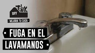 Cómo reparar una FUGA DE AGUA en el LAVAMANOS | MEJORA TU CASA DIY