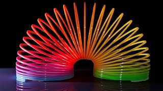 Фрагменты детства:ИГРУШКА ,Slinky Пружинка,Радуга