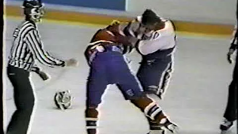 Derek Descoteau vs Todd MacIsaac WHL Jan 16/94